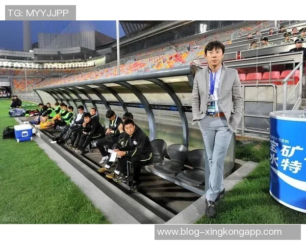 蔚山后卫揭露前主帅申台龙扇耳光事件引发热议球员不听指挥成焦点 蔚山后卫揭露前主帅申台龙扇耳光事件引发热议球员不听指挥成焦点